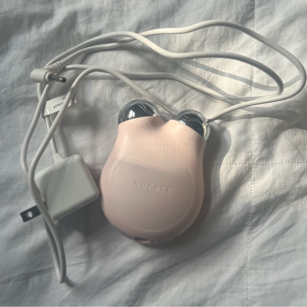 NuFACE Mini Device